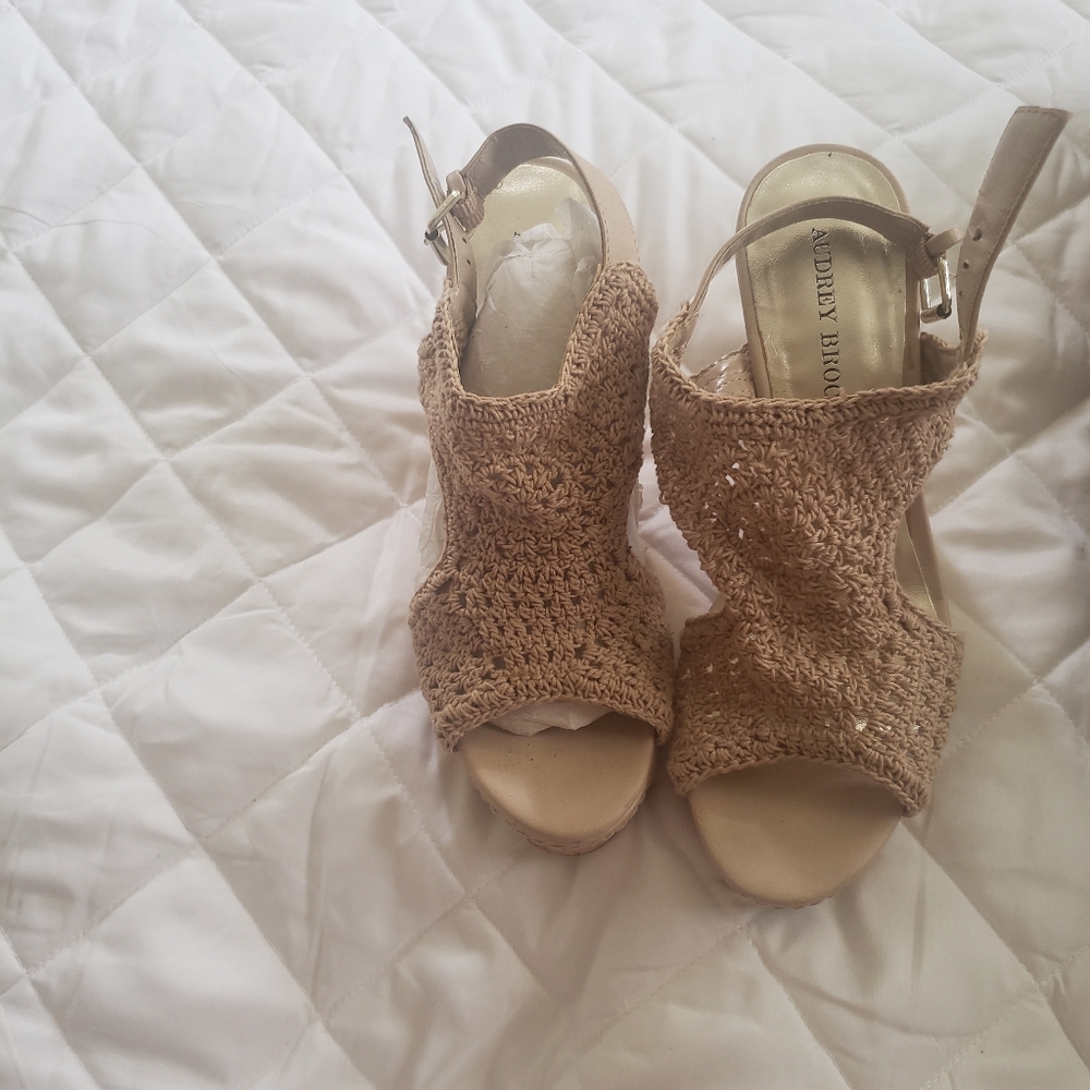 Wedge sandals